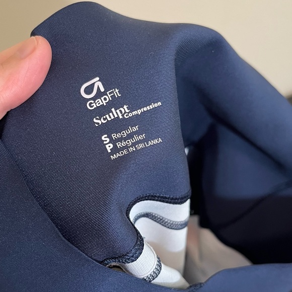 GAP FIT Sculpt Compression High Waist Capris Length Leggings - Picture 9 of 14